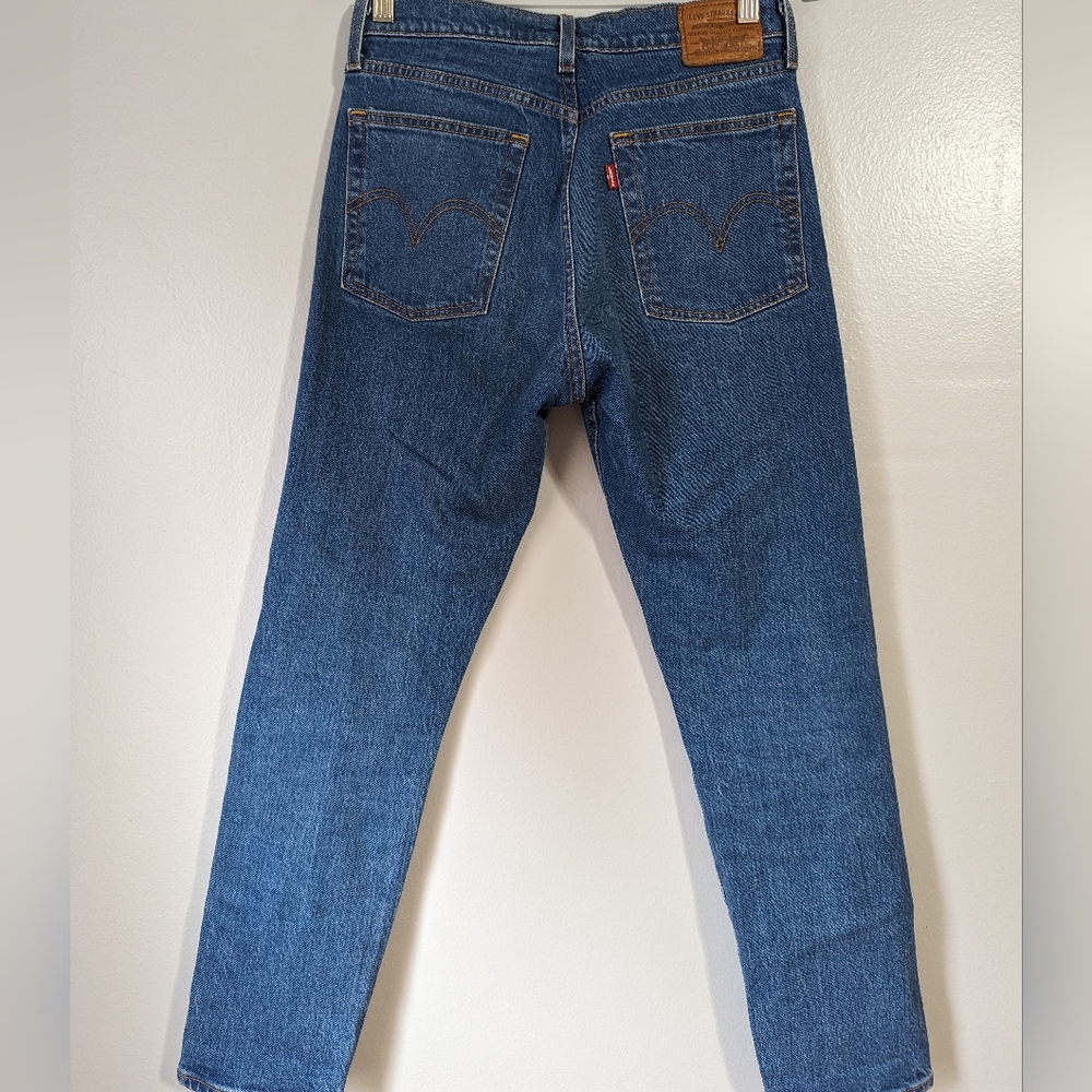 Levis Wedgie Straight Leg Jeans Medium Wash Women's 26 - Picture 5 of 7